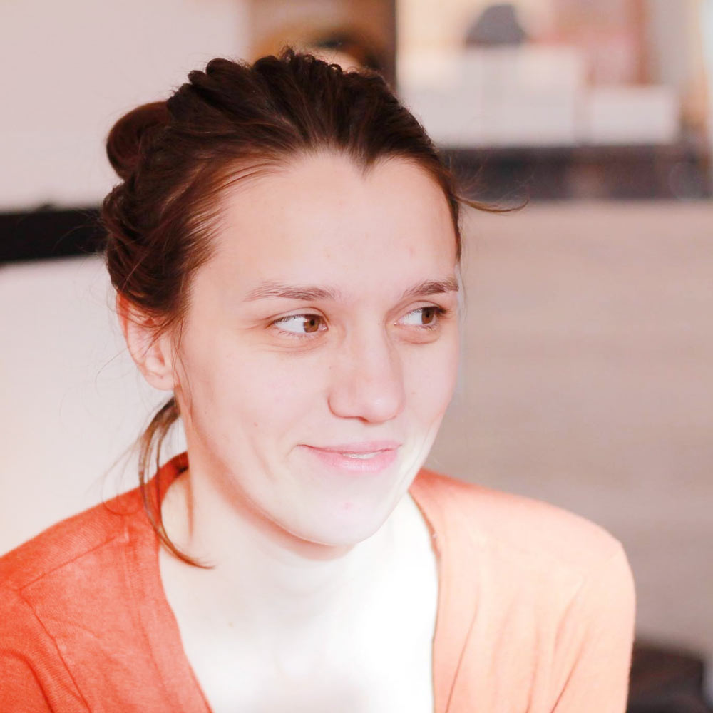 Cristina-Ropotan-Community-manager-Vorbeste-de-bine